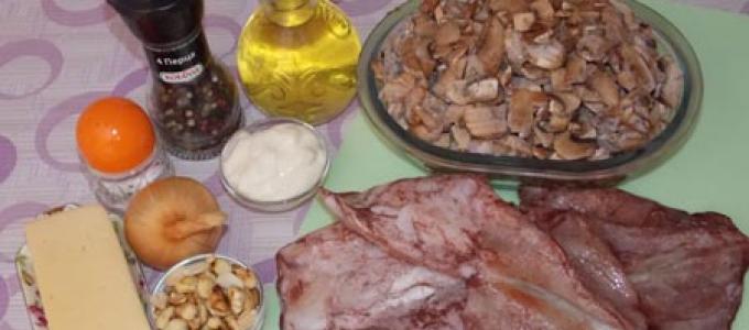 Нежный и сытный салатик с кальмарами и ароматными грибами Салат из кальмаров и грибов рецепты